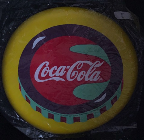 25174-1 € 3,00 coca cola frisbee gele rand buigzaam.jpeg